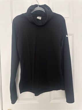 Nike Pro Black Long-Sleeve top Large in mint condition